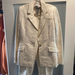 Bill Blass textured 2 piece pant suit